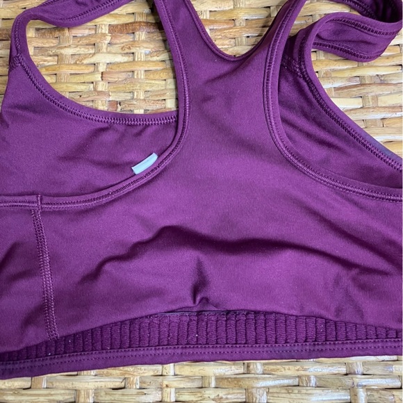 Nike Dri Fit Sports Bra - Picture 4 of 6